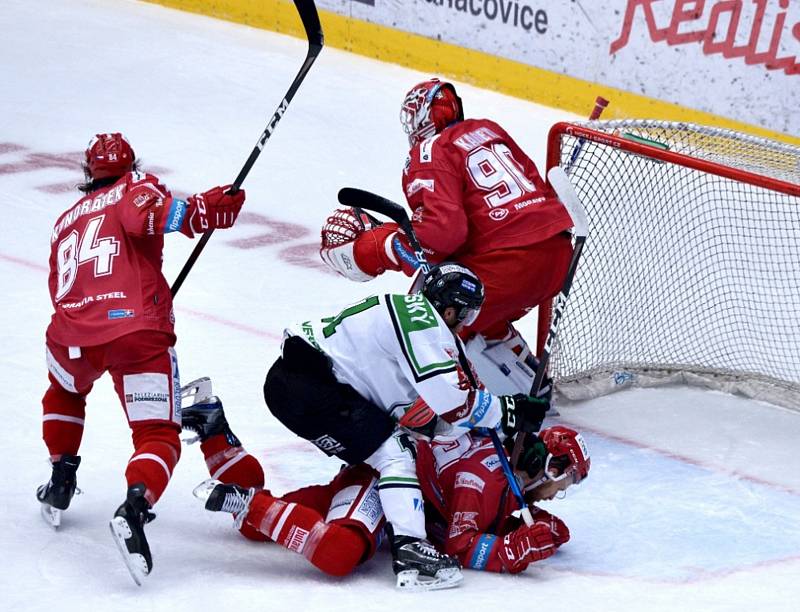 Bruslaři prohráli první zápas semifinále play off v Třinci 0:2.