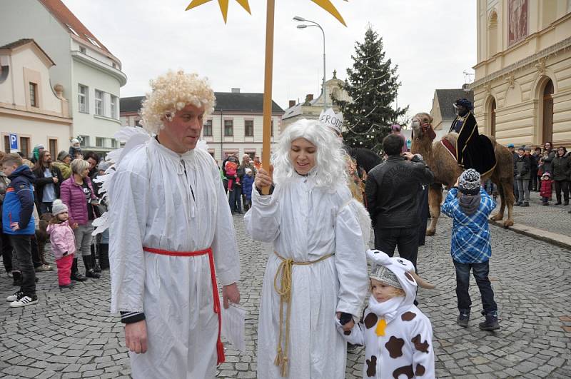 Tříkrálový průvod v Mnichově Hradišti.  