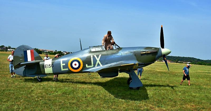 Letiště v Mladé Boleslavi navštívil Hawker Hurricane