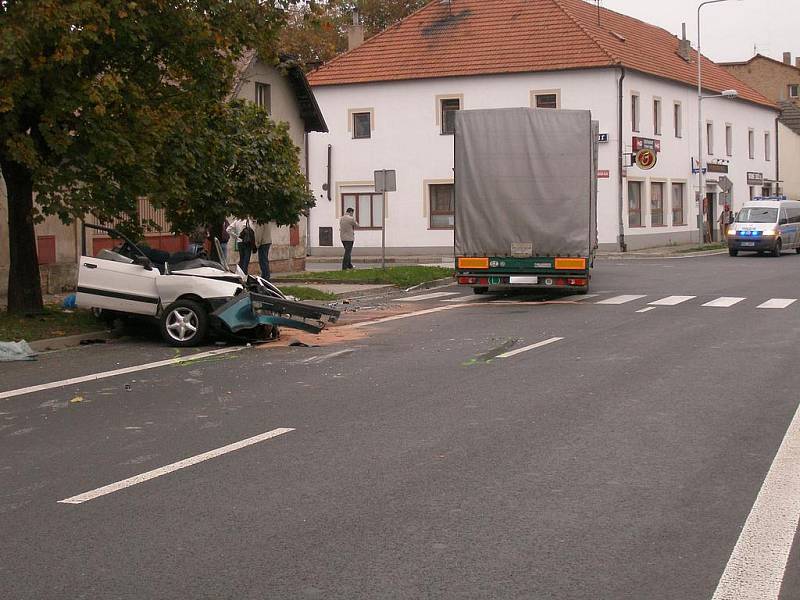 Tragická nehoda v Luštěnicích.