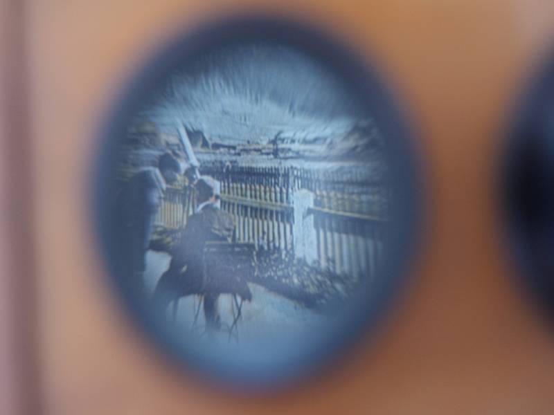 Detail pohledu přes stereoskop.