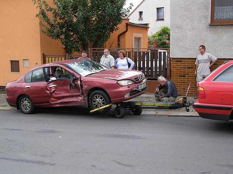 Nehoda sanitky v Mladé Boleslavi.