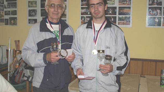 Jaroslav a Tomáš Kratochvílovi se stali vítězi tenisového turnaje v Mladé Boleslavi na závěr sezony