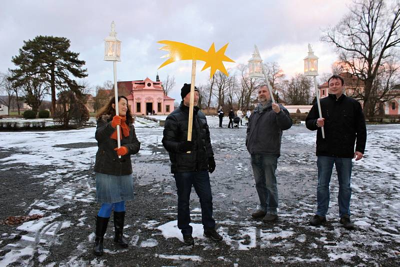 V mnichovohradišťském zámeckém areálu přivítali tři krále už v neděli 4. ledna.