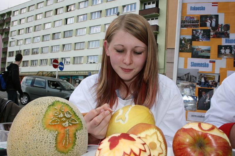 Den s Boleslavským deníkem na náměstí Míru v Mladé Boleslavi