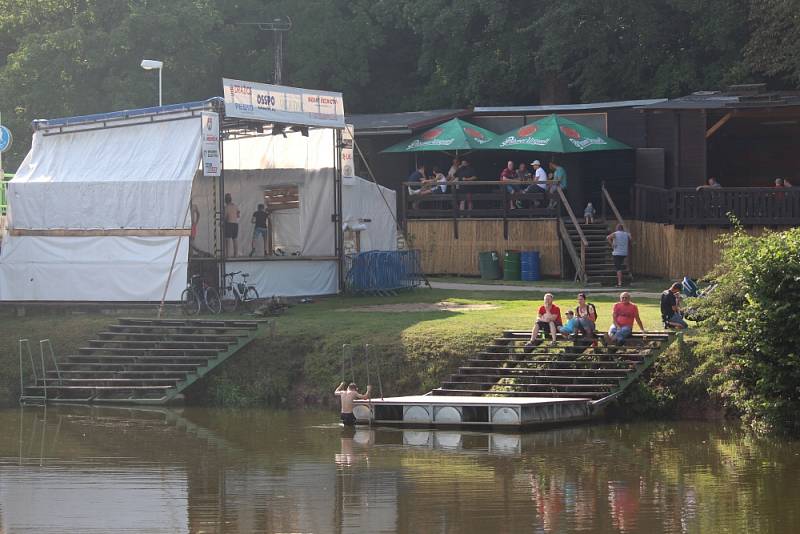 Sportovně rekreační areál na Urbanovce v Benátkách nad Jizerou byl slavnostně uveden do provozu. 