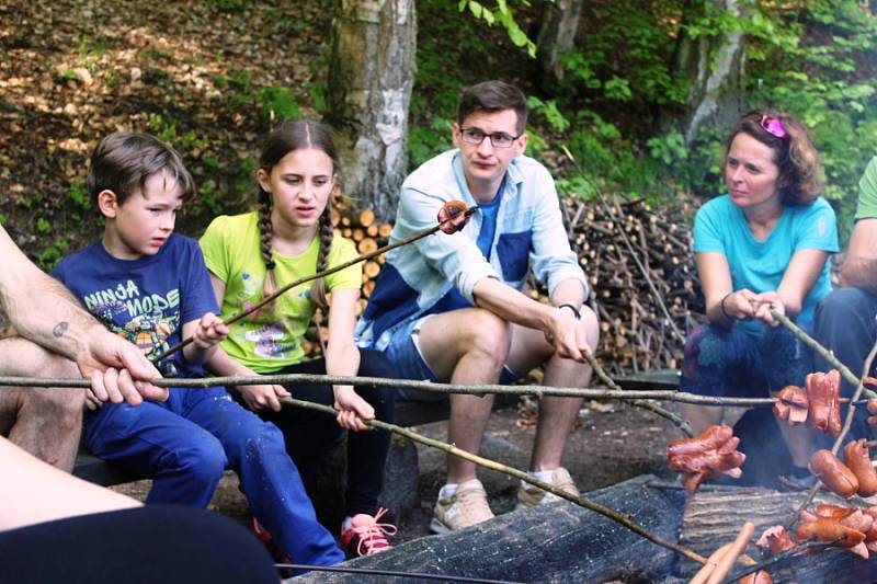 Tradiční Běh do příhrazských schodů v Příhrazích na Mnichovohradišťsku přilákal na start přes stovku závodníků.