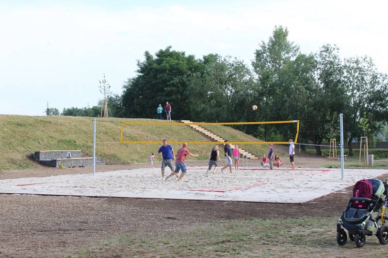 Sportovně rekreační areál na Urbanovce v Benátkách nad Jizerou byl slavnostně uveden do provozu. 