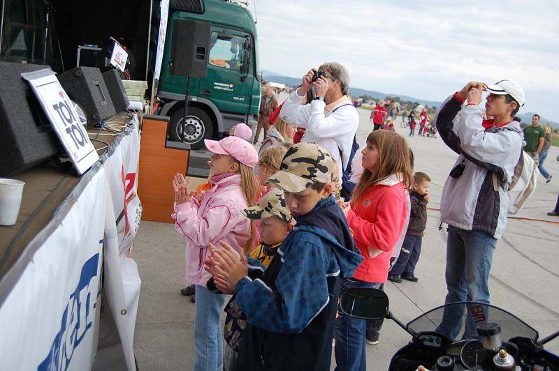 Dáda Days na letišti v Hoškovicích u Mnichova Hradiště