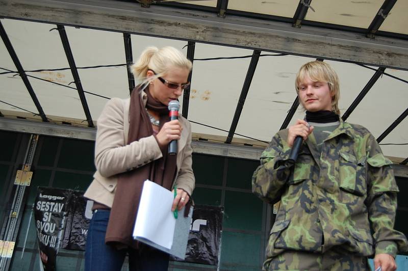 Dáda Days na letišti v Hoškovicích u Mnichova Hradiště