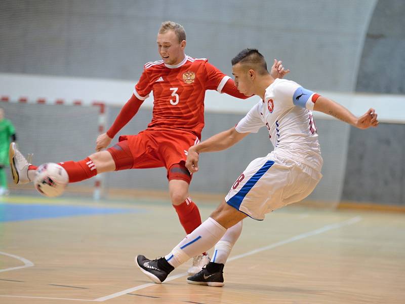 Futsalisté české reprezentace do 21 let prohráli v Mladé Boleslavi s Ruskem 0:7.