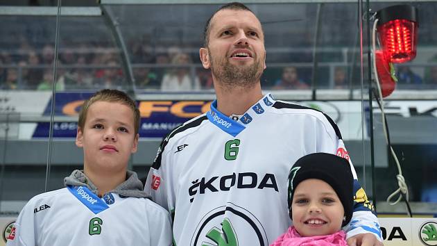 Michal Broš se před před včerejším utkáním Mladé Boleslavi a Sparty rozloučil s fanoušky a se svou kariérou.