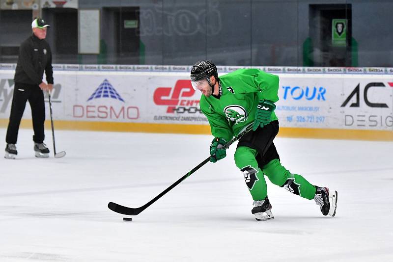 Mladoboleslavští hokejisté vyjeli před sezonou 2021/2022 poprvé na led.