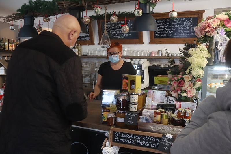 Kavárny a restaurace po lockdownu.