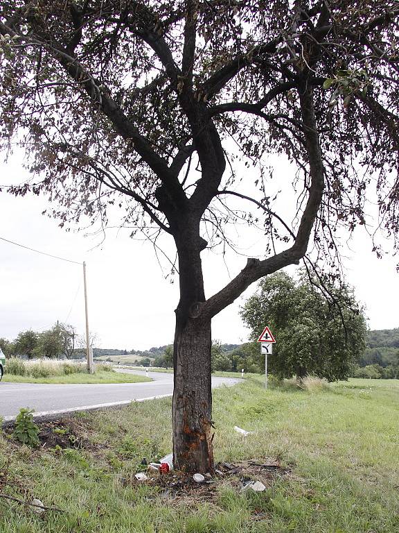 Silnice smrti mezi Domousnicí a Březnem