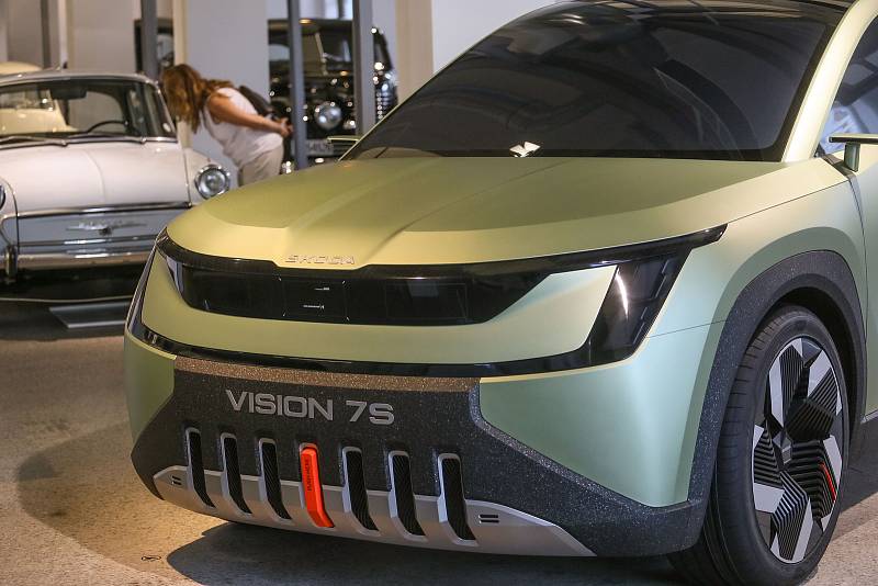 Koncept modelu Škoda Vision 7S ve Škoda Muzeu v Mladé Boleslavi.