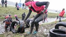 Extrémní překážkový závod Taxis Gladiator Race na pardubickém dostihovém závodišti.