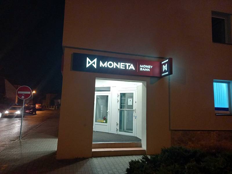 Pobočka banky Moneta Money Bank v Mladé Boleslavi, která byla 17. ledna 2022 přepadena.