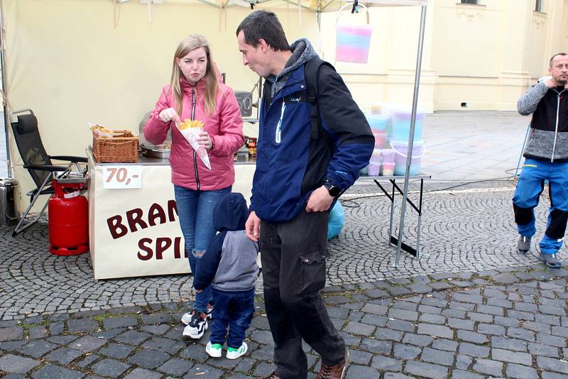 Z velikonočního jarmarku na Českobratrském náměstí v Mladé Boleslavi.