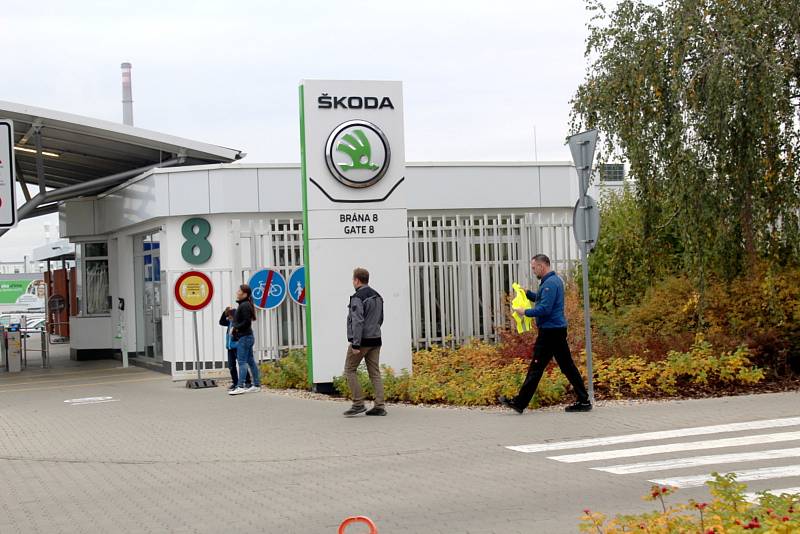 Škoda Auto poté, co prakticky zastavila výrobu, říjen 2021.