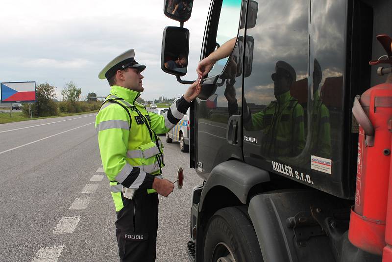 Policie se zaměřila především na kontrolu kamiónů.