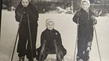 V roce 1957 takto sportovaly sestry paní Hudské