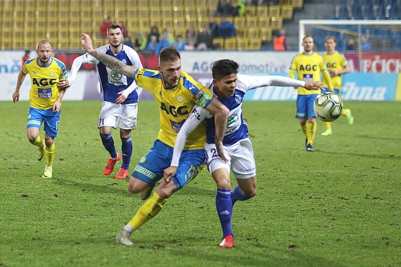 Teplice (ve žlutém) podlehly doma Mladé Boleslavi 0:2