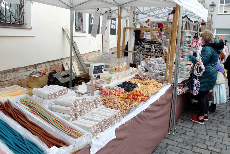 Z velikonočního jarmarku na Českobratrském náměstí v Mladé Boleslavi.