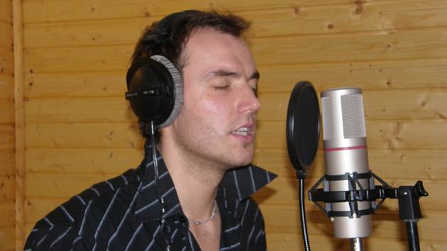 Filip Šubr dotáčí zpěvy