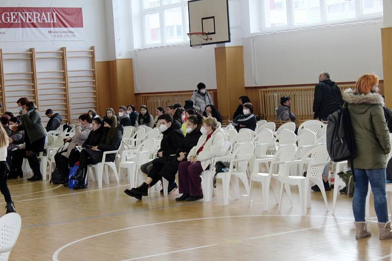 Mladá Boleslav a okolní regiony přijaly řadu rodin ukrajinských uprchlíků. Grant má pomoci při jejich začleňování do volnočasových aktivit i školní výuky.