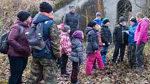 Nejmenší házenkáři z Bělé se vydali spolu s rodiči a trenéry na výlet k známé Březinské studánce.