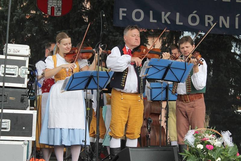 Pojizerský folklorní festival v Bakově nad Jizerou přilákal několik stovek návštěníků