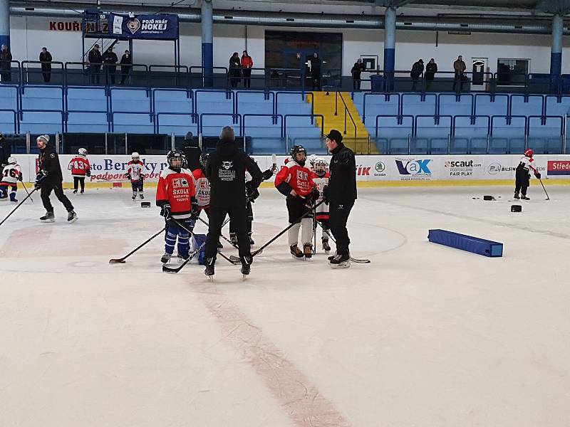 Třetí kemp druhého ročníku Školy hokejových talentů proběhl na zimním stadionu v Benátkách nad Jizerou.