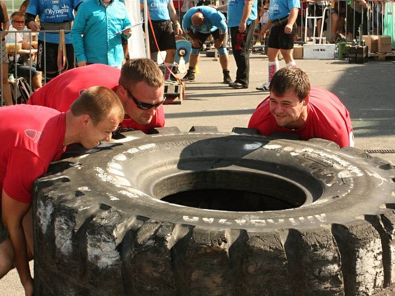 Mistrovství ČR Strongman představilo nadlidské výkony.