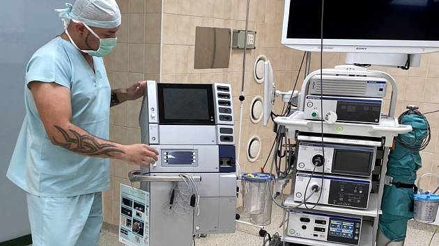 Nové přístroje na centrálních operačních sálech v Klaudiánově nemocnici v Mladé Boleslavi.