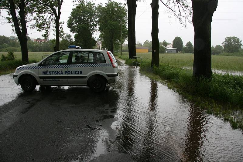 Hladiny Jizery i Klenice stále stoupají