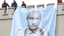 Na boleslavských kasárnách visí Vladimír Putin 