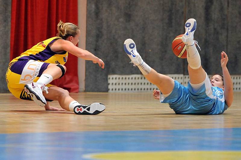 Ženská basketbalová liga 2011-2012, Slovanka Mladá Boleslav vs BK Lokomotiva Karlovy Vary