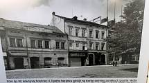 V Muzeu Mladoboleslavska na Hradě je v prvním patře k vidění neobyčejná výstava snímků z historie Staroměstského náměstí.