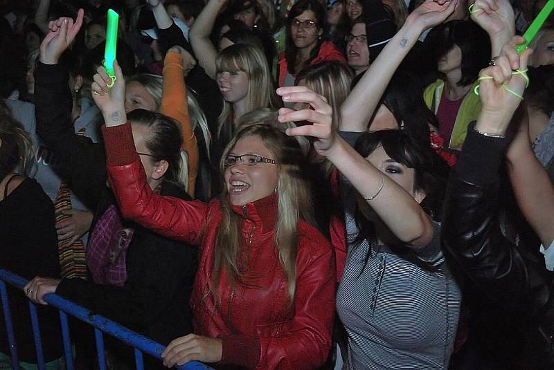 Kapela Kryštof a další skupiny bavily stovky fanoušků v benátecké Loděnici.