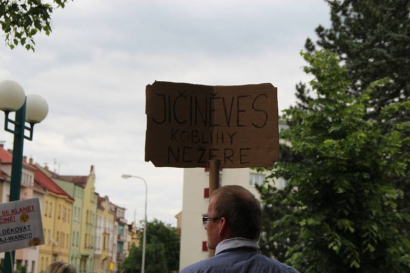Z protestu v Mladé Boleslavi 9. června 2020.