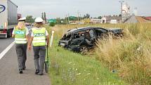 Pondělní dopravní nehoda osobního automobilu na silnici R10 u Bezděčína na Mladoboleslavsku.