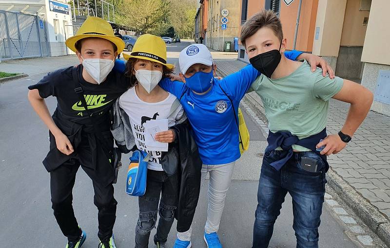 Fotbaloví fanoušci se také v Uherském Hradišti vrátili na ligový stadion.