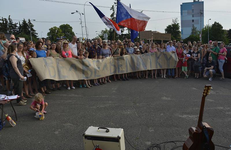 V Benátkách nad Jizerou přišlo na demonstraci proti premiérovi Andreji Babišovi na 150 lidí