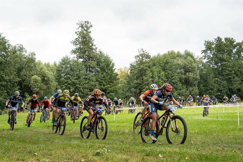 Z cyklistického seriálu pro veřejnost 'Kolo pro život' na Krásné louce v Mladé Boleslavi.