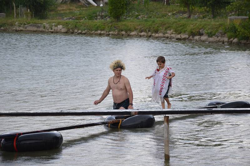 Neckyáda v Dolním Bousově.