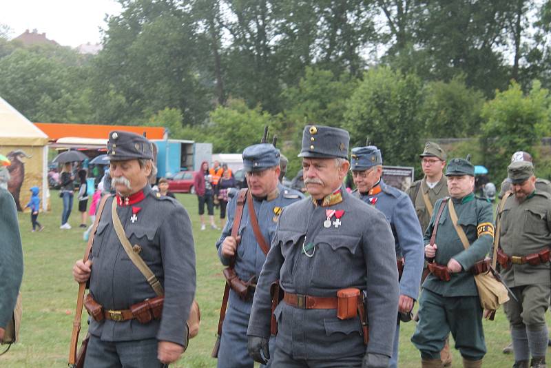 Střelba a výbuchy zněly v sobotu odpoledne 23. června z Krásné louky v Mladé Boleslavi.