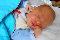MICHAL OROLÍN se v  Klaudiánově nemocnici v Mladé Boleslavi narodil v pátek 17. června mamince Karolíně. Vážil 3,34 kg a měřil 49 cm.