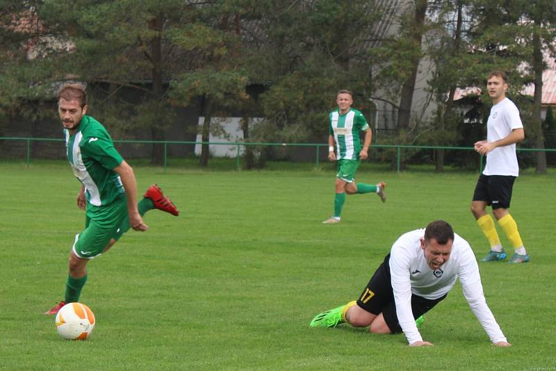 I. B třída: Sokol Pěčice - FC Mělník (3:3), hráno 8. října 2022