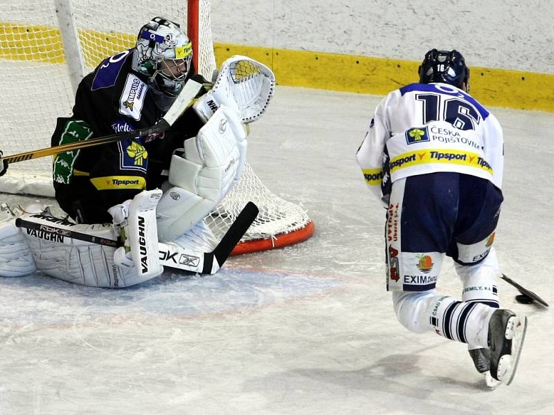 Ze zápasu Tipsport Cupu Bílí Tygři Liberec - BK Mladá Boleslav